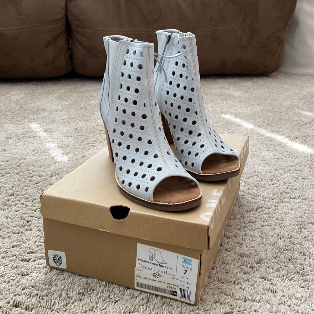 Majorca peep toe boot